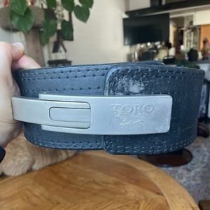 Professional toro powerlifting belt.